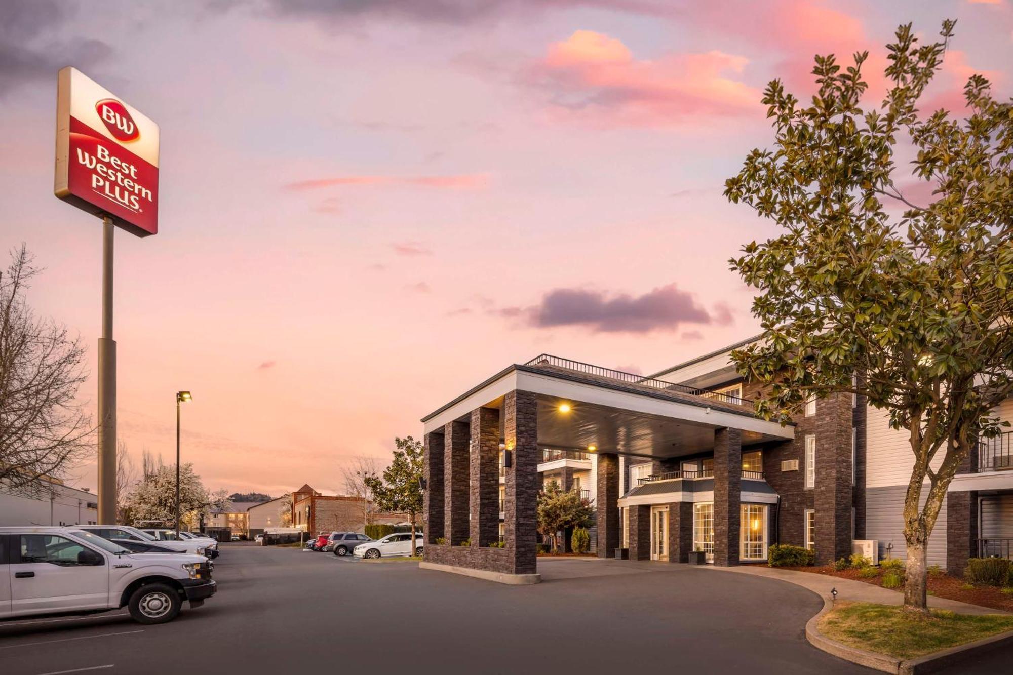 Best Western Plus Grand Manor Inn Springfield Zewnętrze zdjęcie